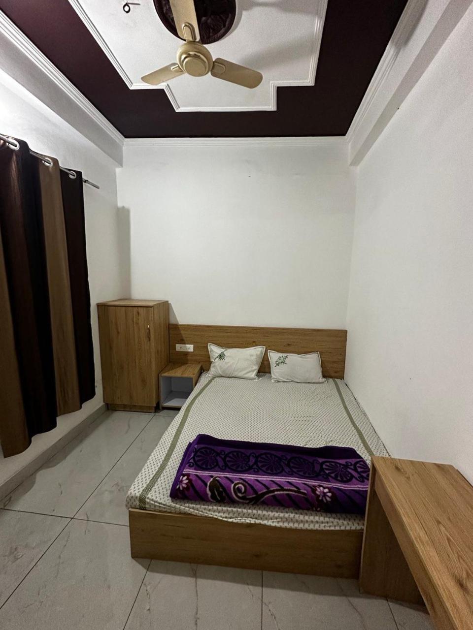 Sonu Guesthouse & Hostel Rishīkesh Rum bild